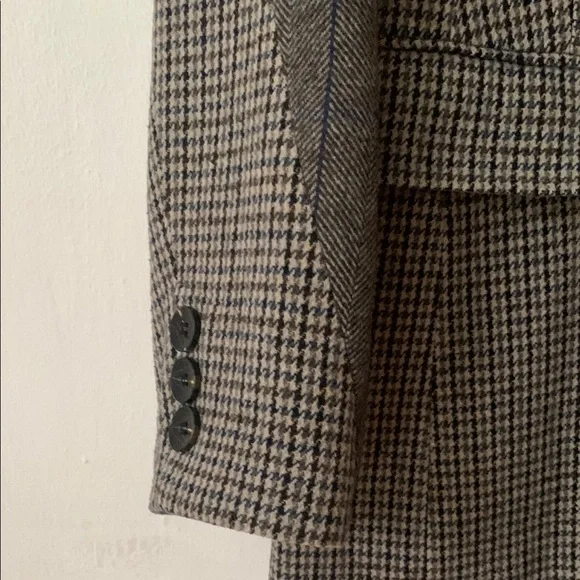 Unique Blazer - Picture 3 of 11